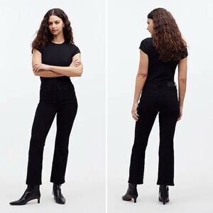 Madewell Petite Kick Out Crop Jeans in Black Rinse Wash Size 27